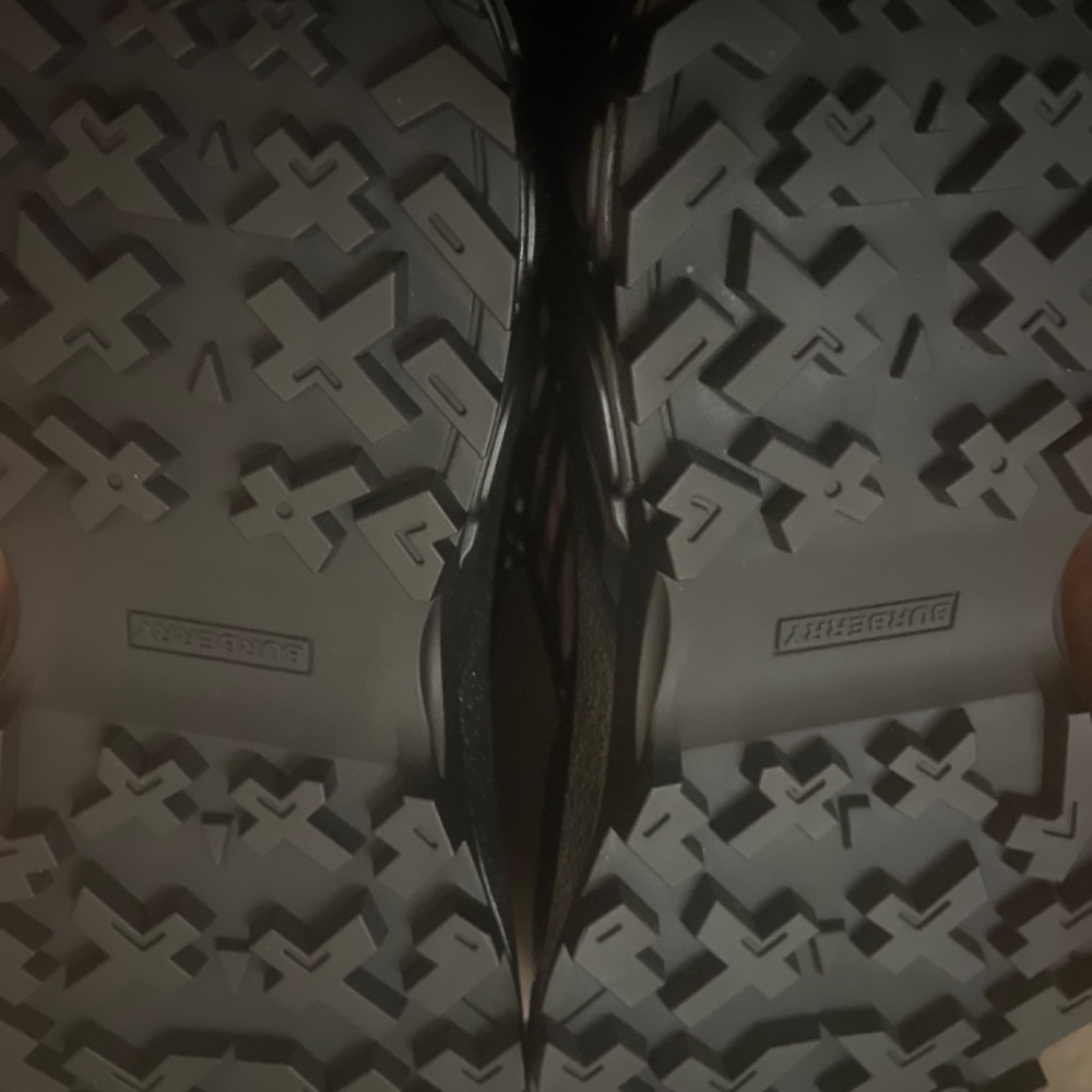 Men’s Burberry sneakers - Picture 11 of 11